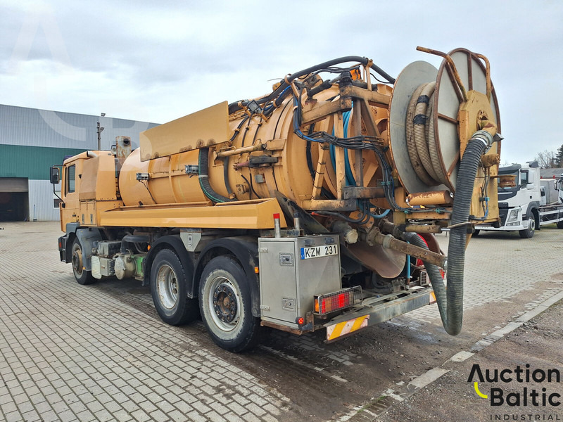 MAN TGS200 - Szippantós autó: 4 kép. MAN TGS200 - Szippantós autó: 4 kép.