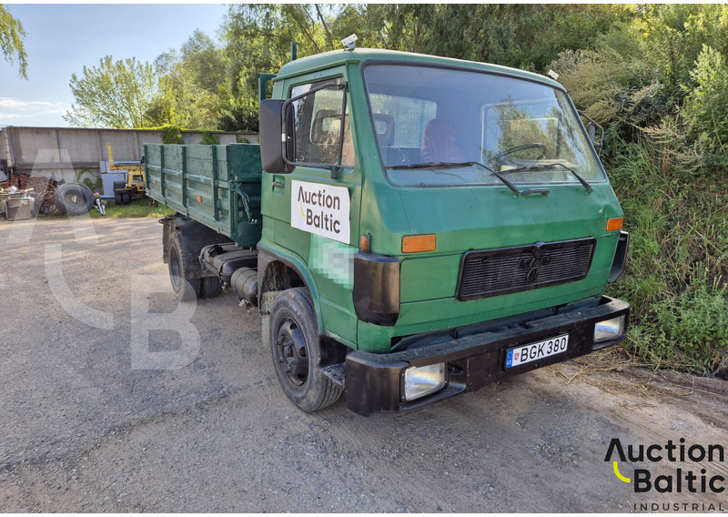 MAN VW-MAN 8.150 - Billenőplatós teherautó: 2 kép. MAN VW-MAN 8.150 - Billenőplatós teherautó: 2 kép.