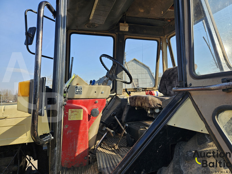 MTZ 80UK - Traktor: 5 kép. MTZ 80UK - Traktor: 5 kép.