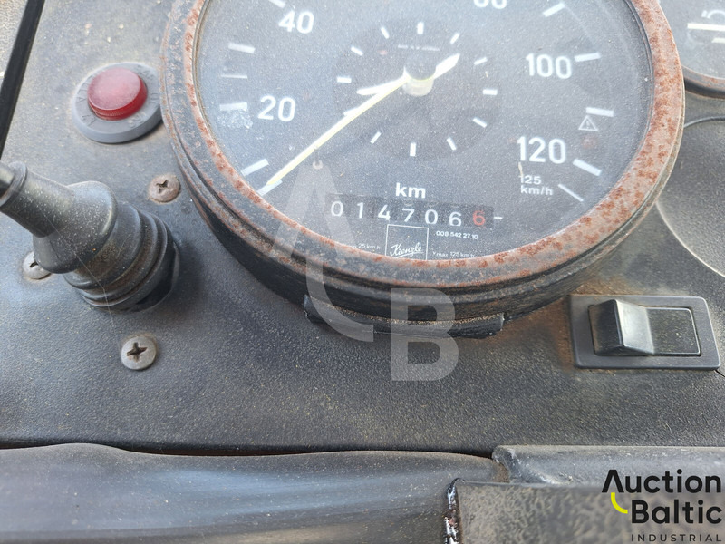 Magirus 130 M 8 - Platós teherautó, Darus autó: 5 kép. Magirus 130 M 8 - Platós teherautó, Darus autó: 5 kép.