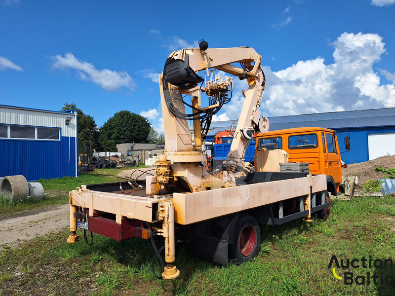 Magirus 130 M 8 - Platós teherautó, Darus autó: 4 kép. Magirus 130 M 8 - Platós teherautó, Darus autó: 4 kép.