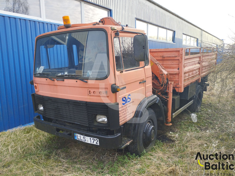 Magirus 168 M 11 - Billenőplatós teherautó, Darus autó: 1 kép. Magirus 168 M 11 - Billenőplatós teherautó, Darus autó: 1 kép.