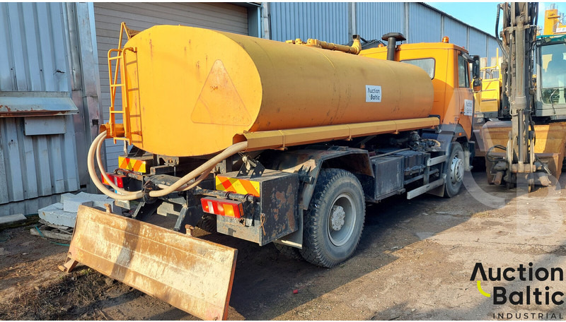 Maz 533731 - Tartályos teherautó: 4 kép. Maz 533731 - Tartályos teherautó: 4 kép.