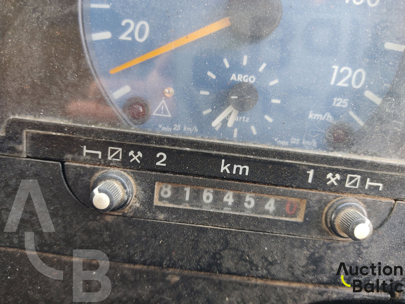 Utcaseprő gép Mercedes-Benz 1517: 9 kép.
