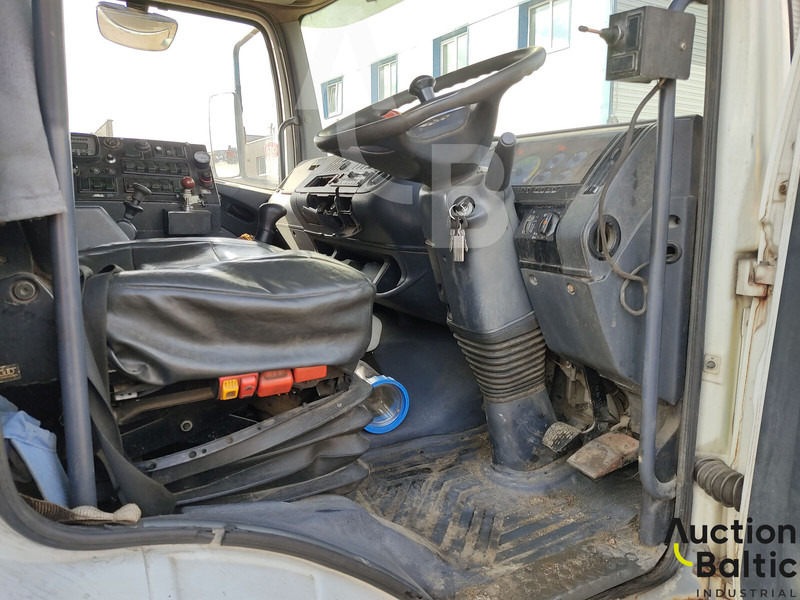 Utcaseprő gép Mercedes-Benz 1517: 6 kép.