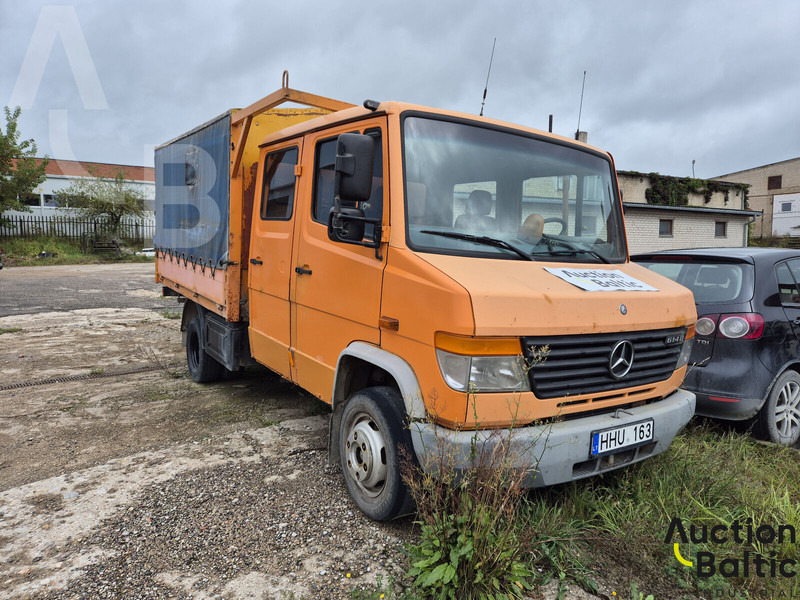 Mercedes-Benz 614 D - Ponyvás teherautó: 1 kép. Mercedes-Benz 614 D - Ponyvás teherautó: 1 kép.