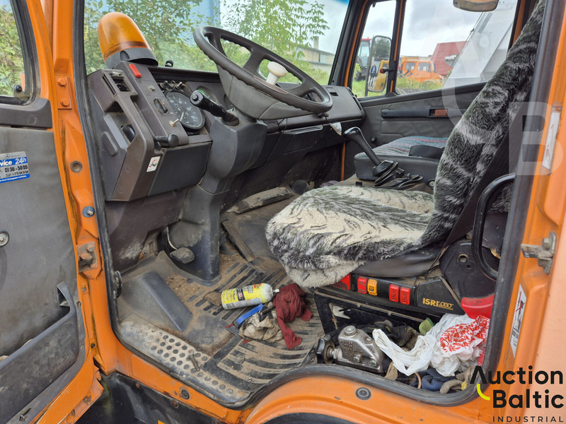 Mercedes-Benz 814 - Billenőplatós teherautó: 5 kép. Mercedes-Benz 814 - Billenőplatós teherautó: 5 kép.