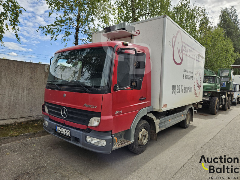 Mercedes-Benz 815 - Hűtős teherautó: 1 kép. Mercedes-Benz 815 - Hűtős teherautó: 1 kép.