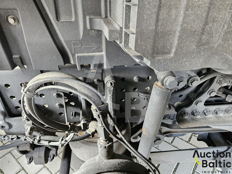 Alvaz teherautó Mercedes-Benz Actros 1843: 20 kép.