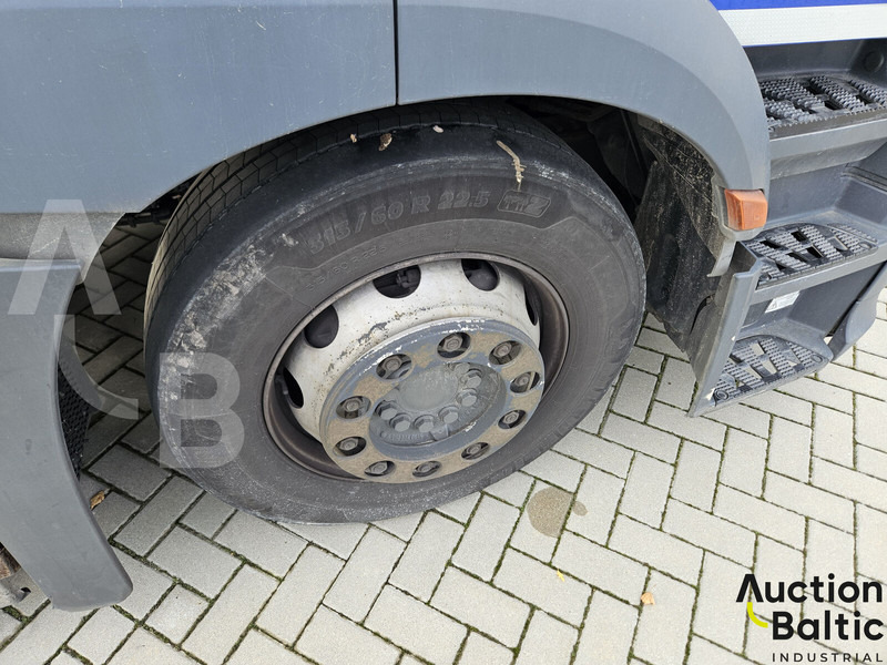 Alvaz teherautó Mercedes-Benz Actros 1843: 15 kép.