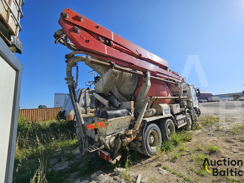 Mercedes-Benz Actros - Stabil betonszivattyú: 3 kép. Mercedes-Benz Actros - Stabil betonszivattyú: 3 kép.