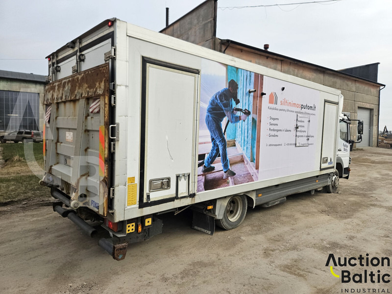 Mercedes-Benz Atego 1224 L - Hűtős teherautó: 4 kép. Mercedes-Benz Atego 1224 L - Hűtős teherautó: 4 kép.