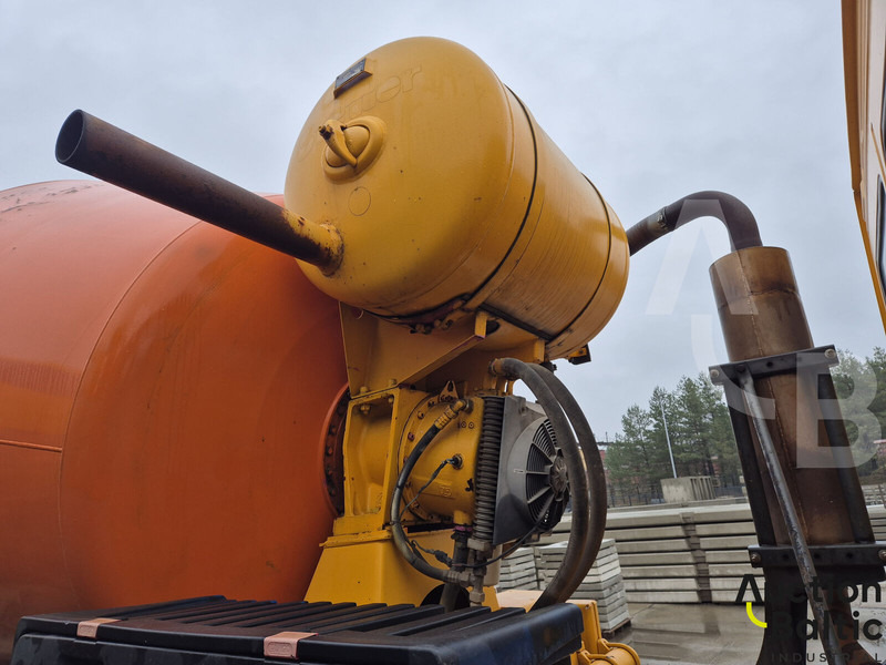 Mercedes-Benz Atego 2628 - Betonmixer: 5 kép. Mercedes-Benz Atego 2628 - Betonmixer: 5 kép.