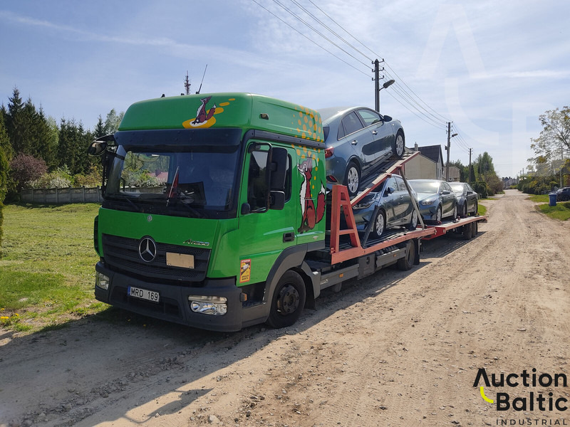 Mercedes-Benz Atego 822 L - Autószállító teherautó: 1 kép. Mercedes-Benz Atego 822 L - Autószállító teherautó: 1 kép.