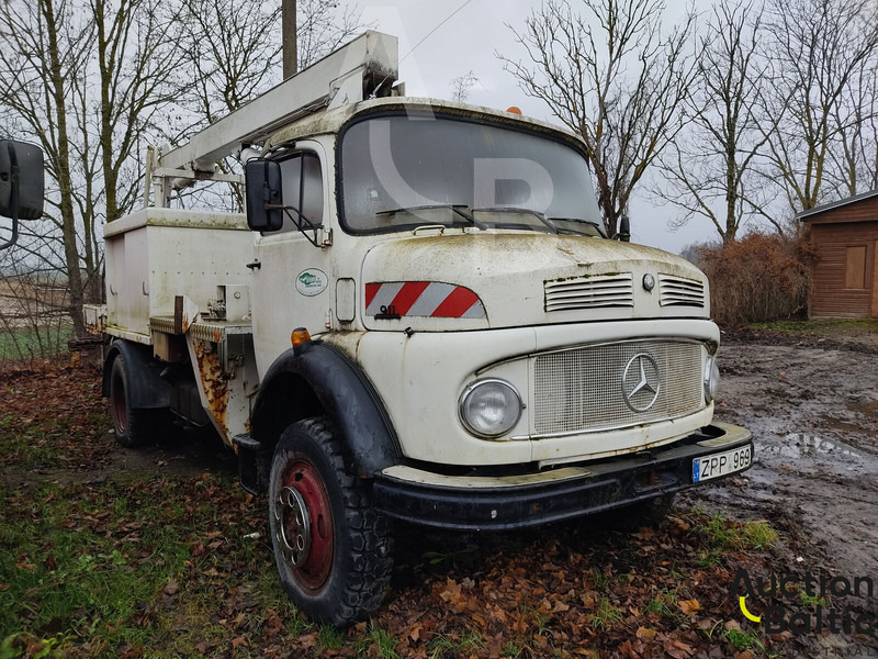 Mercedes-Benz Lako 911 - Emelőkosaras teherautó: 2 kép. Mercedes-Benz Lako 911 - Emelőkosaras teherautó: 2 kép.