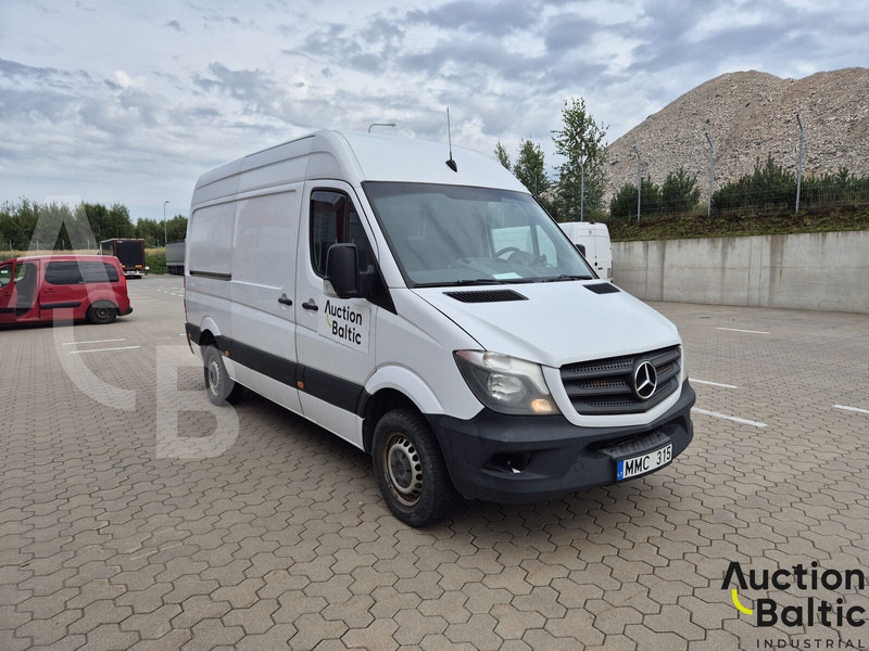 Mercedes-Benz Sprinter 314 - Furgon: 2 kép. Mercedes-Benz Sprinter 314 - Furgon: 2 kép.