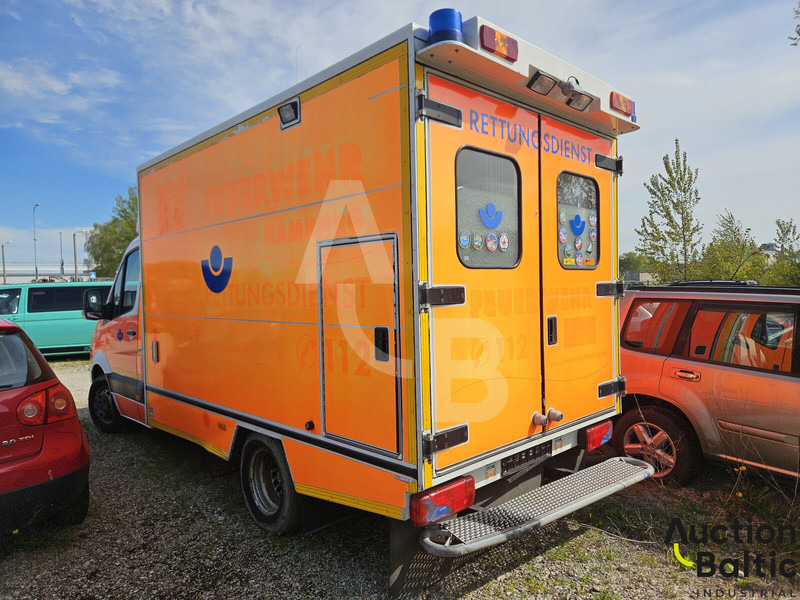 Mercedes-Benz Sprinter - Mentőautó: 4 kép. Mercedes-Benz Sprinter - Mentőautó: 4 kép.
