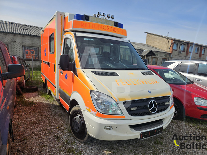 Mercedes-Benz Sprinter - Mentőautó: 1 kép. Mercedes-Benz Sprinter - Mentőautó: 1 kép.