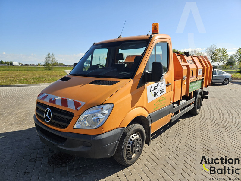 Mercedes-Benz Sprinter - Szemetesautó: 1 kép. Mercedes-Benz Sprinter - Szemetesautó: 1 kép.