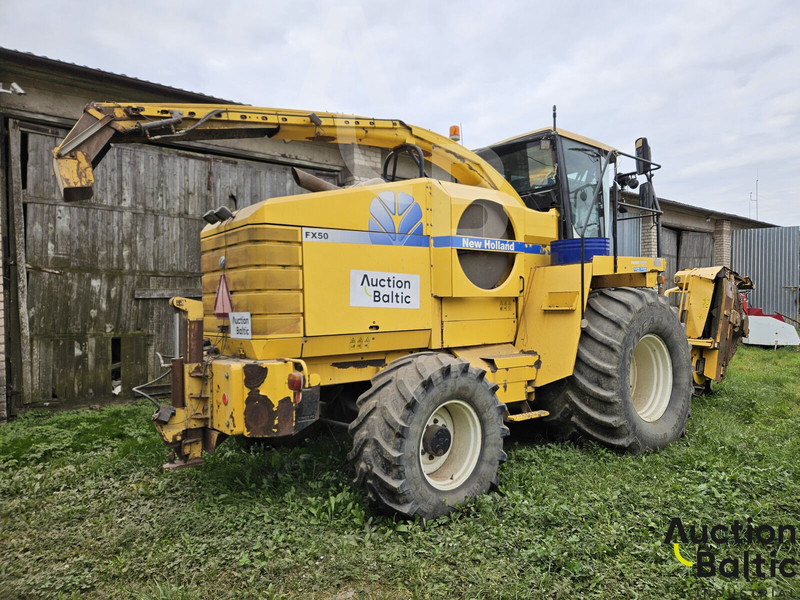 New Holland FX 50 - Önjáró szecskázógép: 3 kép. New Holland FX 50 - Önjáró szecskázógép: 3 kép.