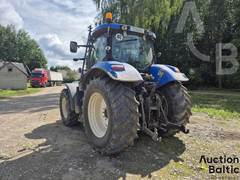 New Holland T 7.210 - Traktor: 4 kép. New Holland T 7.210 - Traktor: 4 kép.