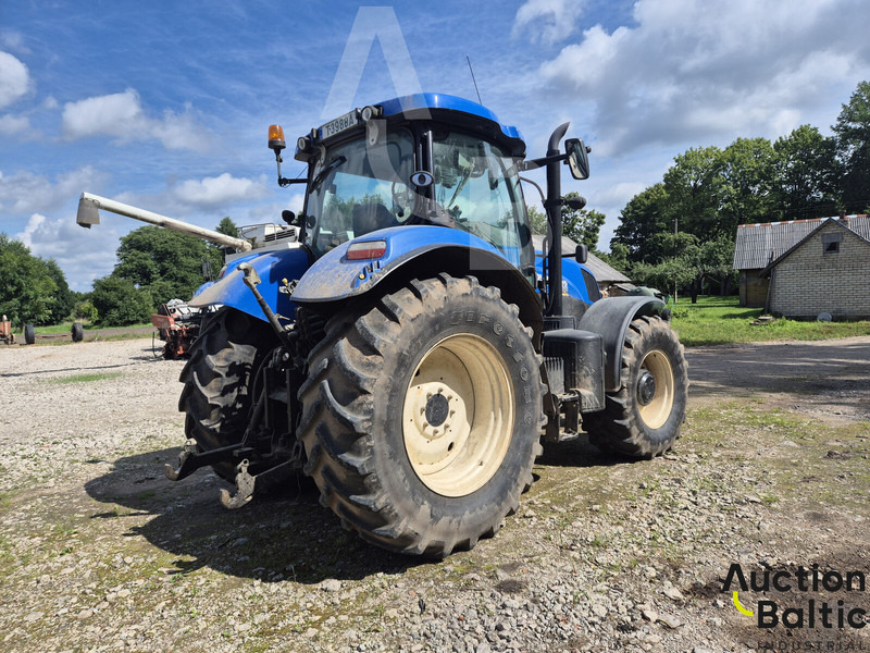 New Holland T 7.210 - Traktor: 5 kép. New Holland T 7.210 - Traktor: 5 kép.