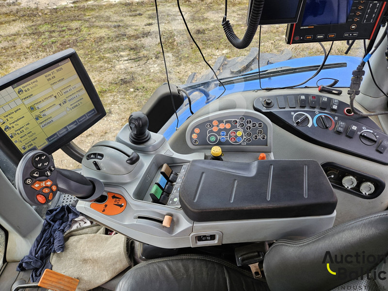 New Holland T 8.410 - Traktor: 4 kép. New Holland T 8.410 - Traktor: 4 kép.