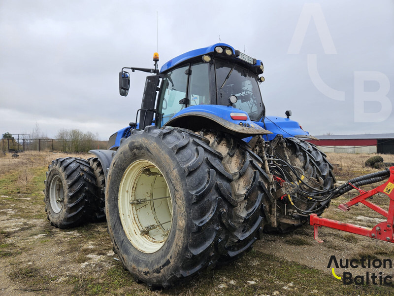 New Holland T 8.410 - Traktor: 3 kép. New Holland T 8.410 - Traktor: 3 kép.