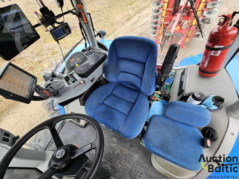 New Holland T 8.410 - Traktor: 5 kép. New Holland T 8.410 - Traktor: 5 kép.