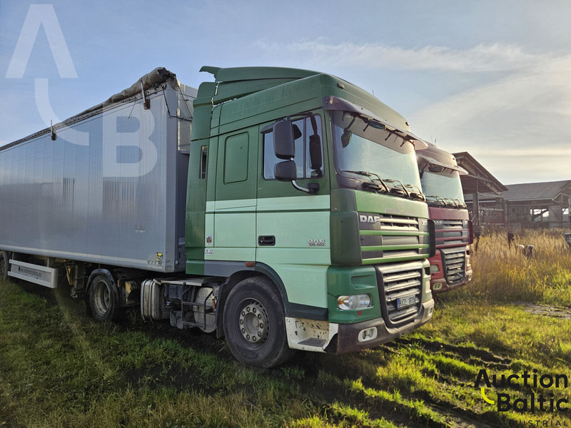 DAF FT XF105.460 - Nyergesvontató: 2 kép. DAF FT XF105.460 - Nyergesvontató: 2 kép.