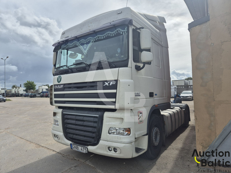 DAF FT460XF - Nyergesvontató: 2 kép. DAF FT460XF - Nyergesvontató: 2 kép.