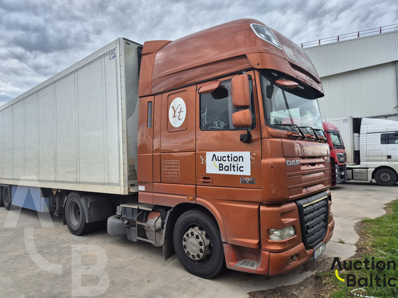 DAF FTXF105 - Nyergesvontató: 2 kép. DAF FTXF105 - Nyergesvontató: 2 kép.