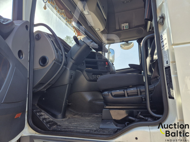 DAF XF480FT - Nyergesvontató: 5 kép. DAF XF480FT - Nyergesvontató: 5 kép.