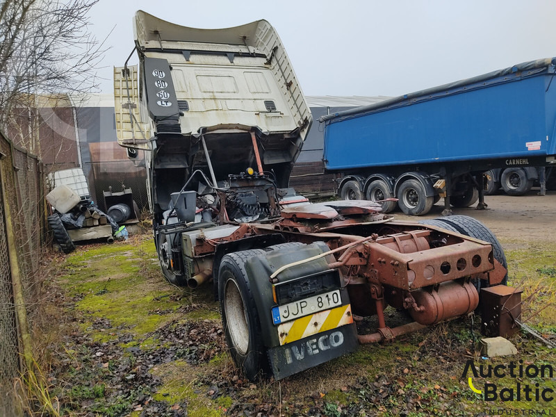 Iveco Magirus 430 - Nyergesvontató: 4 kép. Iveco Magirus 430 - Nyergesvontató: 4 kép.