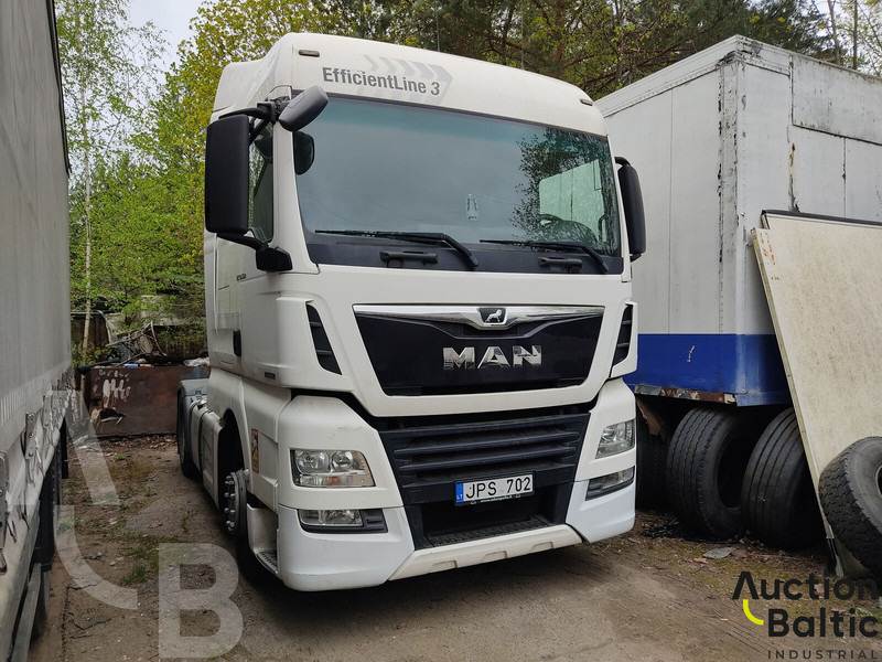 MAN TGX18.500 - Nyergesvontató: 1 kép. MAN TGX18.500 - Nyergesvontató: 1 kép.