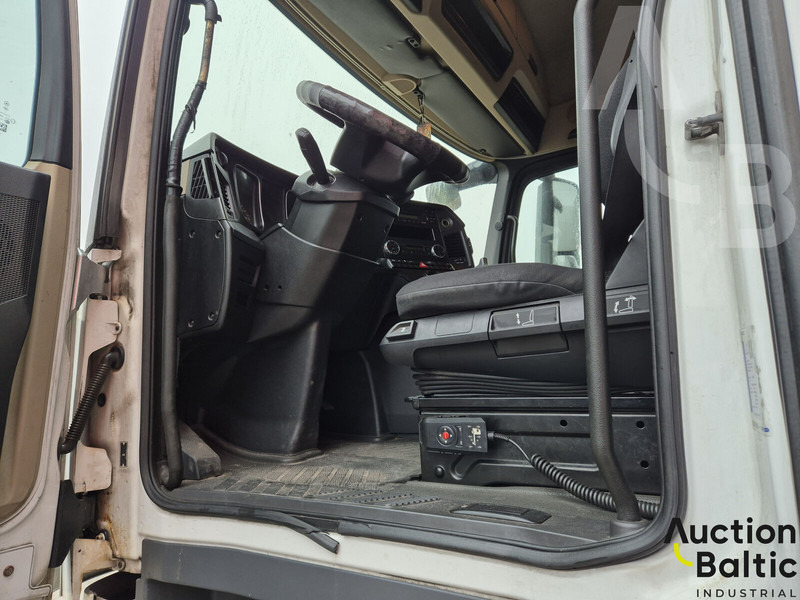 Mercedes-Benz Actros 1845 - Nyergesvontató: 5 kép. Mercedes-Benz Actros 1845 - Nyergesvontató: 5 kép.