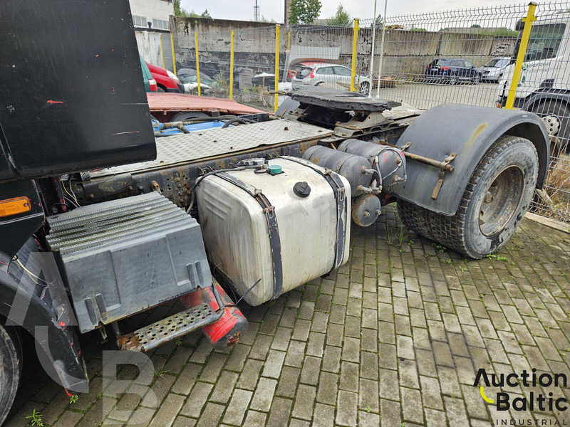 Scania 420 - Nyergesvontató: 4 kép. Scania 420 - Nyergesvontató: 4 kép.