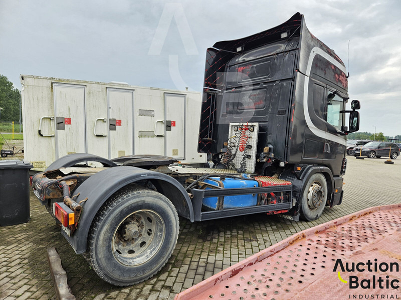 Scania 420 - Nyergesvontató: 3 kép. Scania 420 - Nyergesvontató: 3 kép.