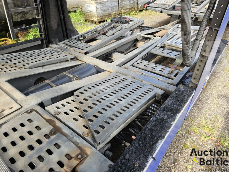 Nyergesvontató Scania P 380: 18 kép. Nyergesvontató Scania P 380: 18 kép.