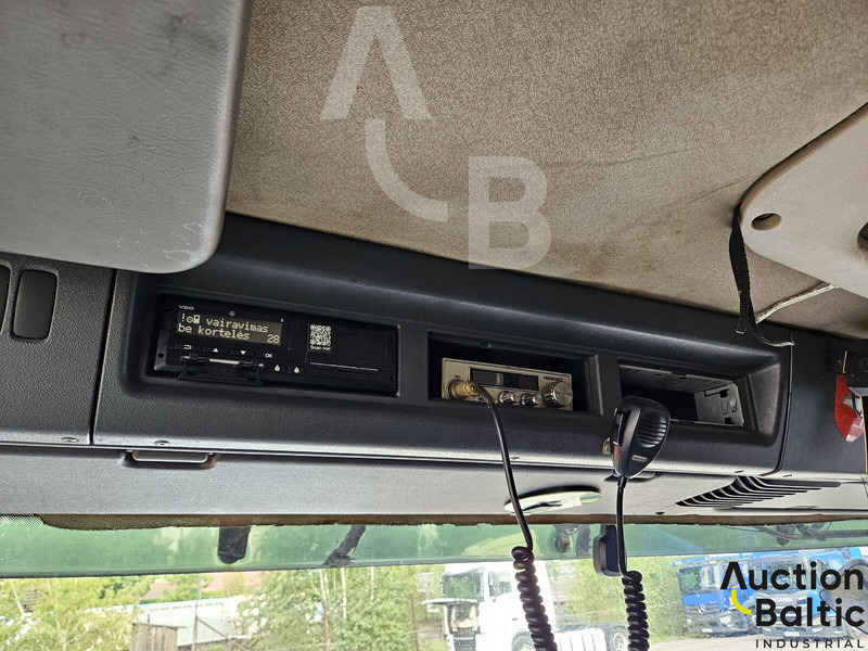 Nyergesvontató Scania P 380: 13 kép. Nyergesvontató Scania P 380: 13 kép.