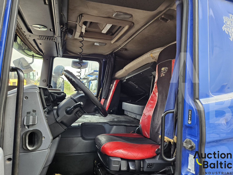 Nyergesvontató Scania P 380: 6 kép. Nyergesvontató Scania P 380: 6 kép.