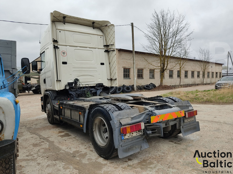 Scania R 124 LA - Nyergesvontató: 4 kép. Scania R 124 LA - Nyergesvontató: 4 kép.