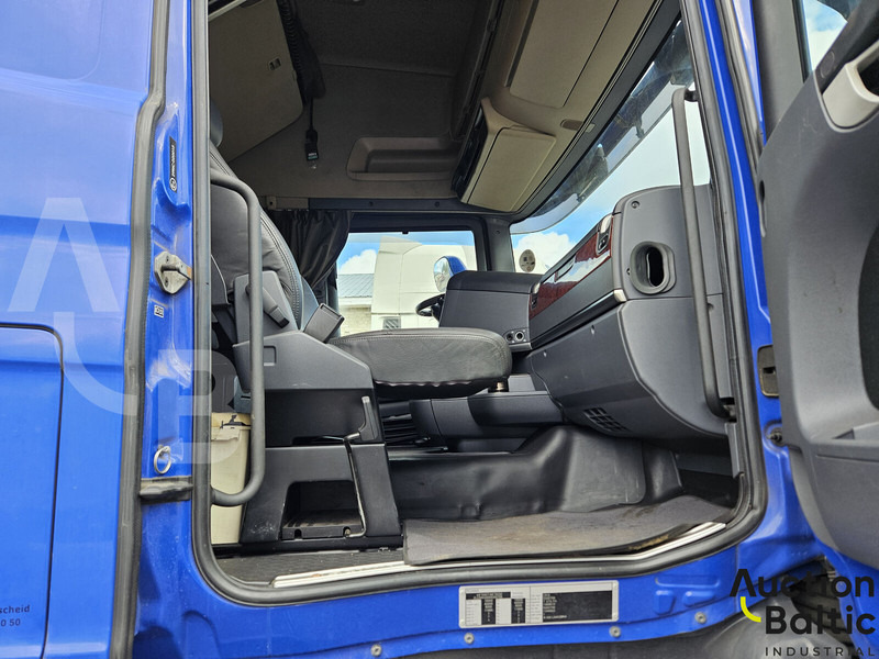 Scania R 500 LA - Nyergesvontató: 5 kép. Scania R 500 LA - Nyergesvontató: 5 kép.