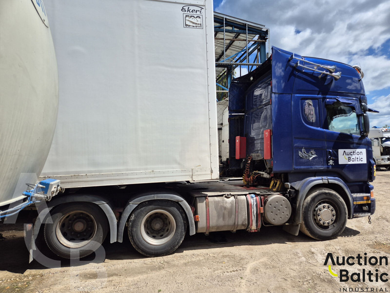 Scania R 500 LA - Nyergesvontató: 3 kép. Scania R 500 LA - Nyergesvontató: 3 kép.