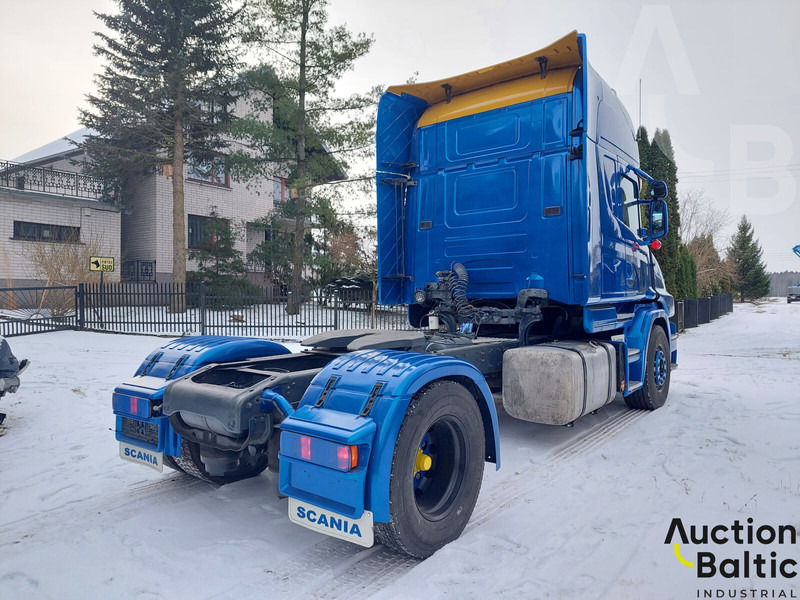 Scania T 114 LA - Nyergesvontató: 4 kép. Scania T 114 LA - Nyergesvontató: 4 kép.