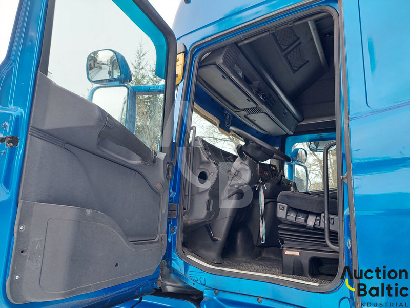 Scania T 114 LA - Nyergesvontató: 5 kép. Scania T 114 LA - Nyergesvontató: 5 kép.