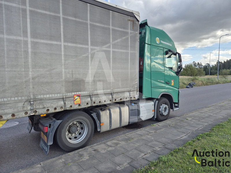 Volvo FH500 - Nyergesvontató: 4 kép. Volvo FH500 - Nyergesvontató: 4 kép.