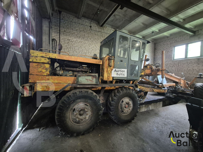 Onbekend DZ-122A-6 - Gréder: 3 kép. Onbekend DZ-122A-6 - Gréder: 3 kép.