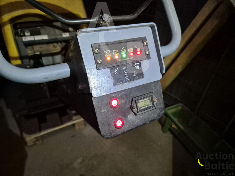 Onbekend Vibroplate - Lapvibrátor: 4 kép. Onbekend Vibroplate - Lapvibrátor: 4 kép.