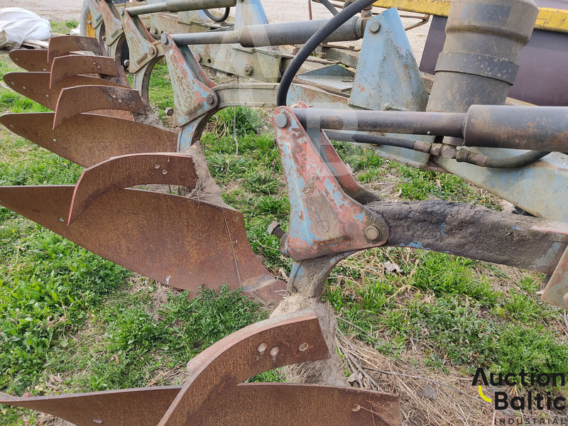 Overum C598L - Eke: 5 kép. Overum C598L - Eke: 5 kép.